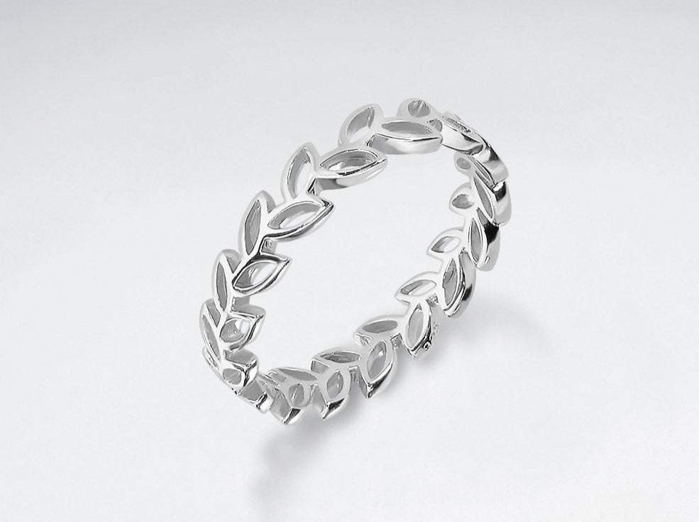 Laurel Wreath Ring - 5.5 / gold | Leaf wedding band, Leaf wedding rings,  Leaf engagement ring